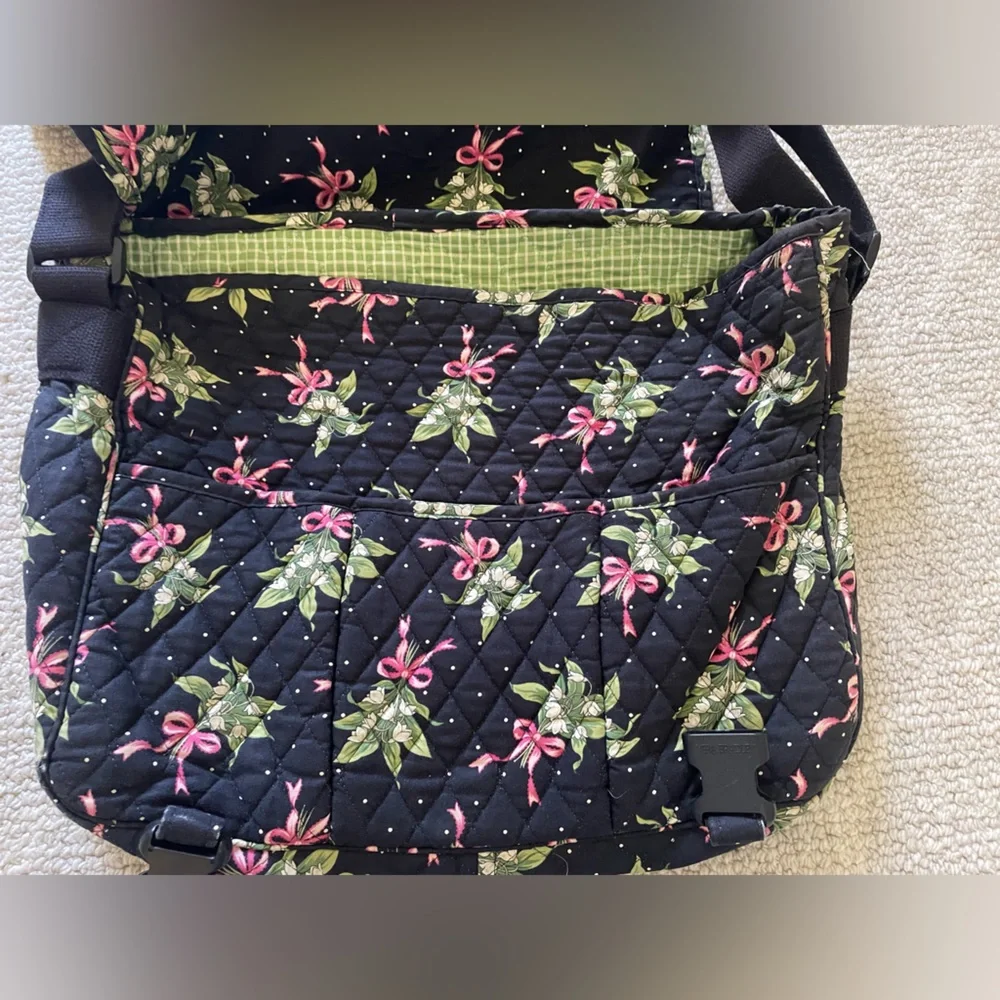 Vera Bradley Retire Rare New Hope Messenger Bag - Picture 2 of 5